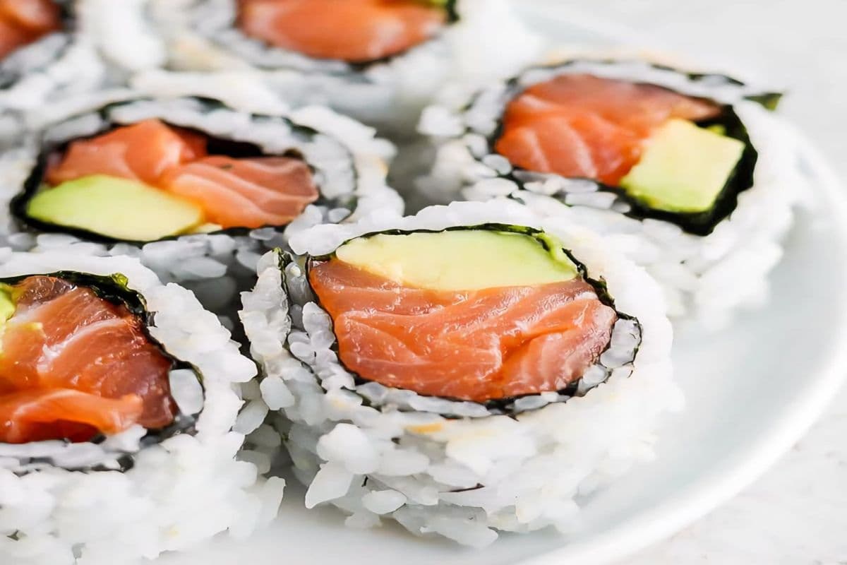 Salmon Avocado Roll