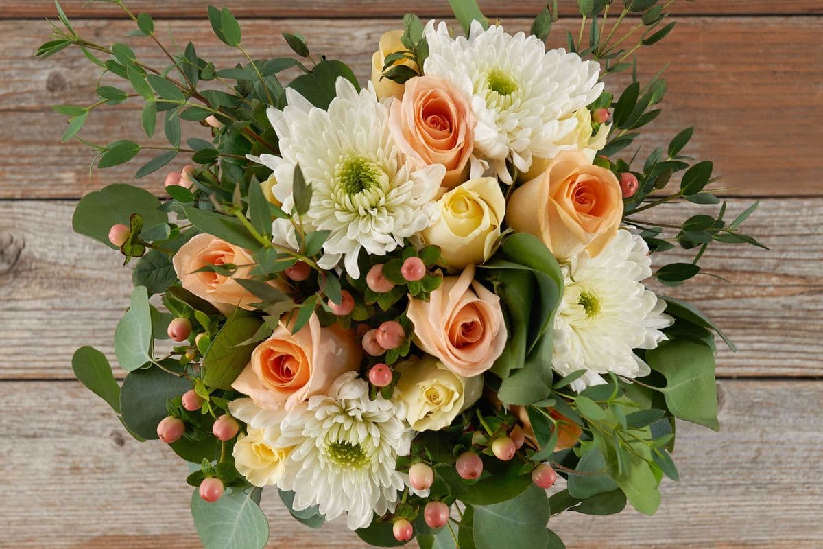 Rose Mum bouquet