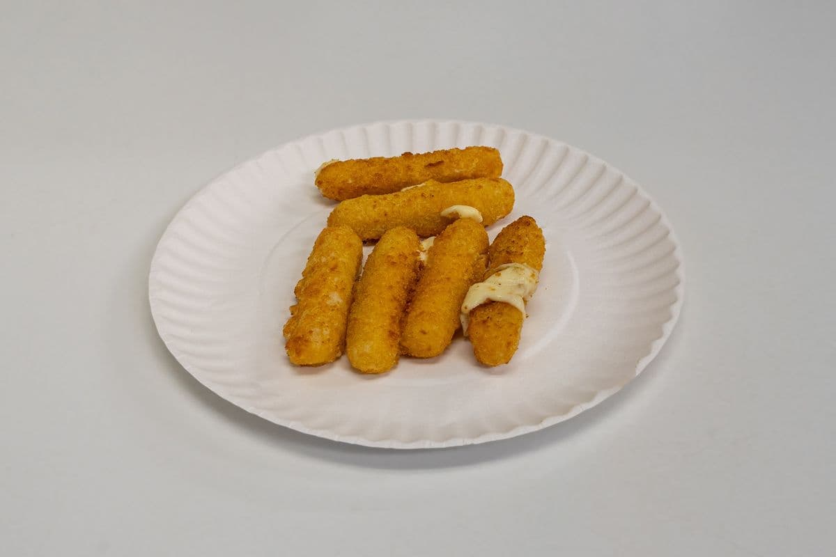 Mozzarella Sticks (6 pcs)