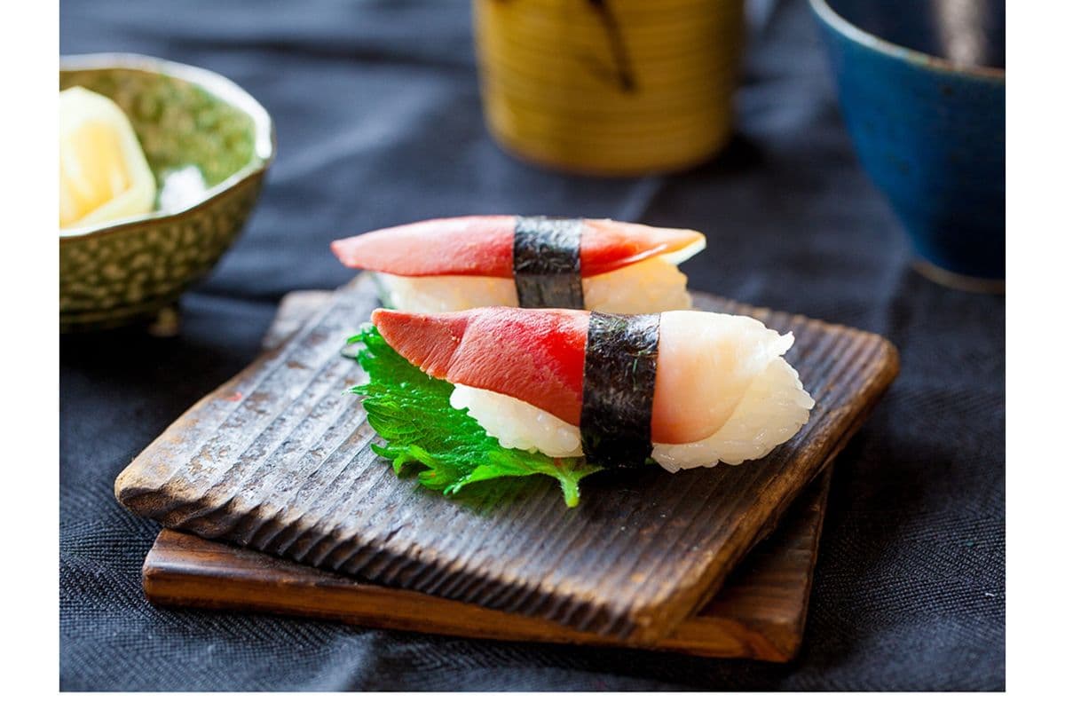 Surf Clam Sushi (2pcs)