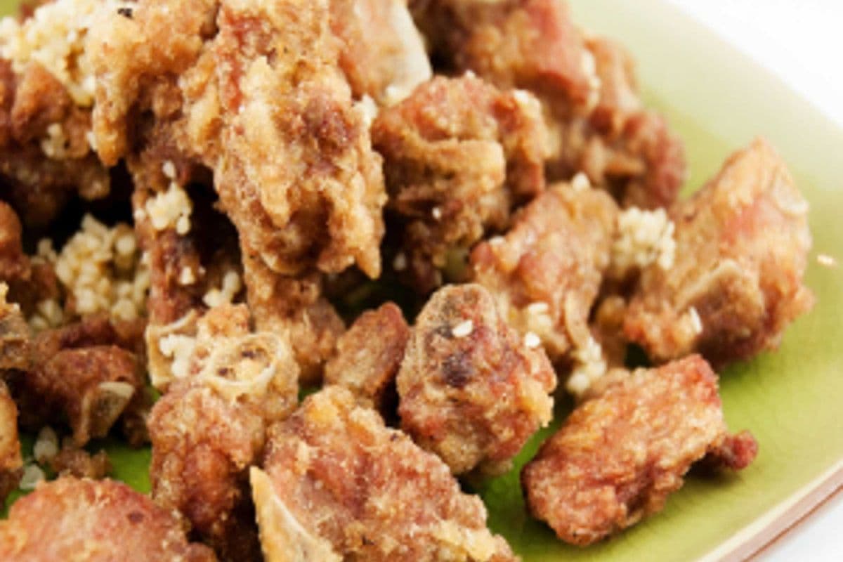 101. Deep Fried Pork Ribs (Hot)