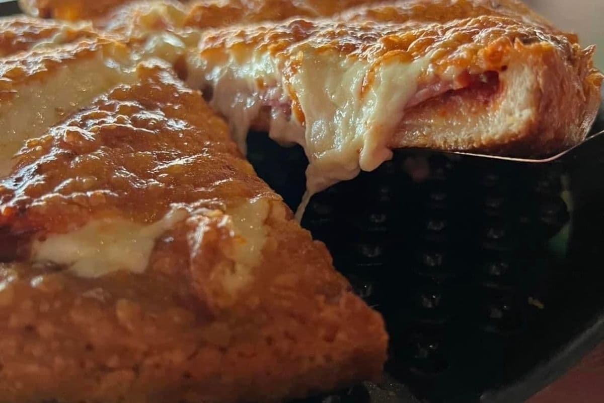 22. 8" Small Ham Pizza