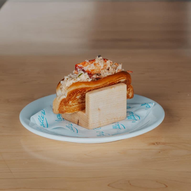 Guédille de homard / Single Lobster Roll