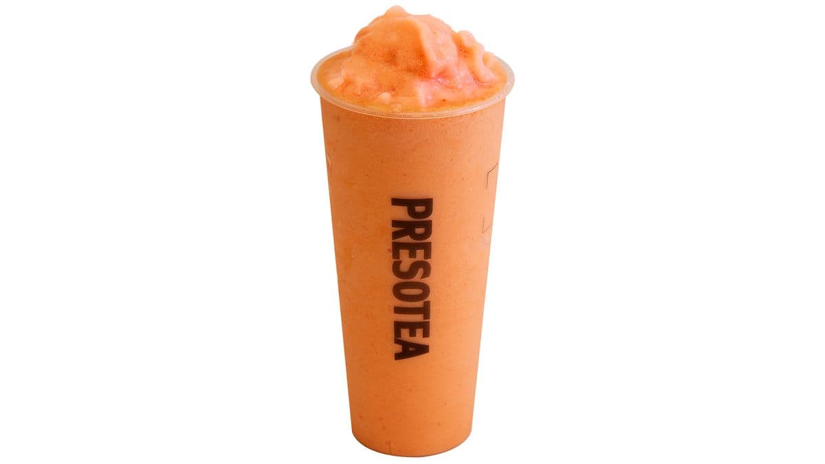Fresh Strawberry Mango Slush / Frappé glacé à la fraise-mangue
