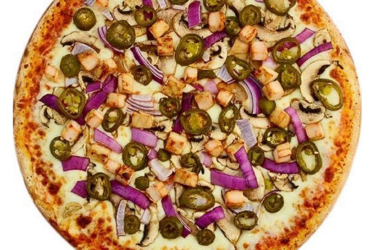 Party Chicken Supreme Pizza