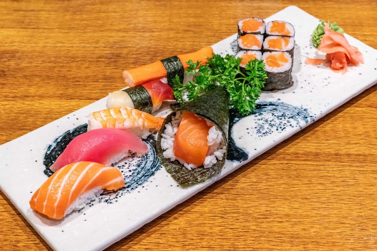 42. Silver Sushi Combo (12 pcs)
