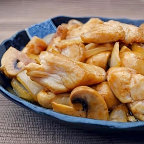 Chicken with Mushrooms / 鸡肉炒蘑菇