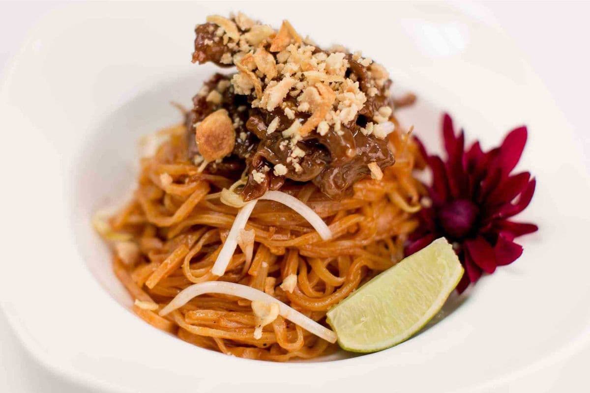Beef Pad Thai 牛肉泰粉
