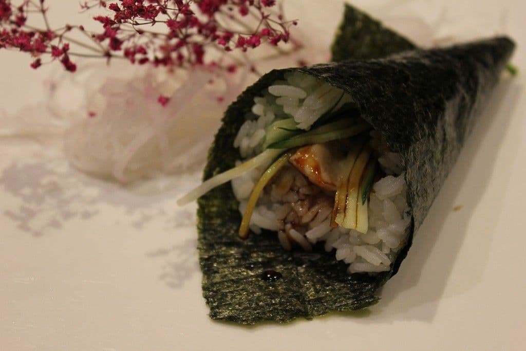 C21. Chicken Teriyaki Hand Roll (2 Pcs)