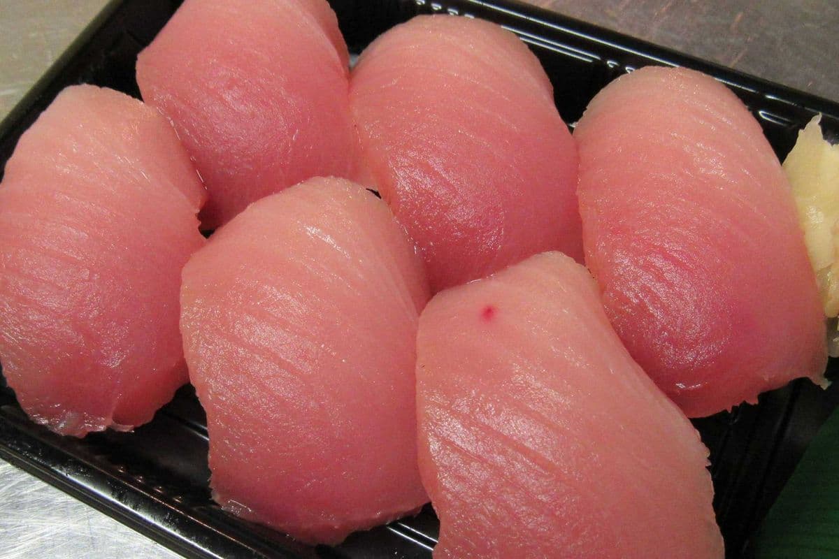 Tuna Nigiri (6 Pcs)