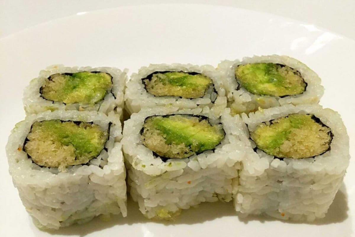 C31. Crispy Avocado Roll (6 pcs)