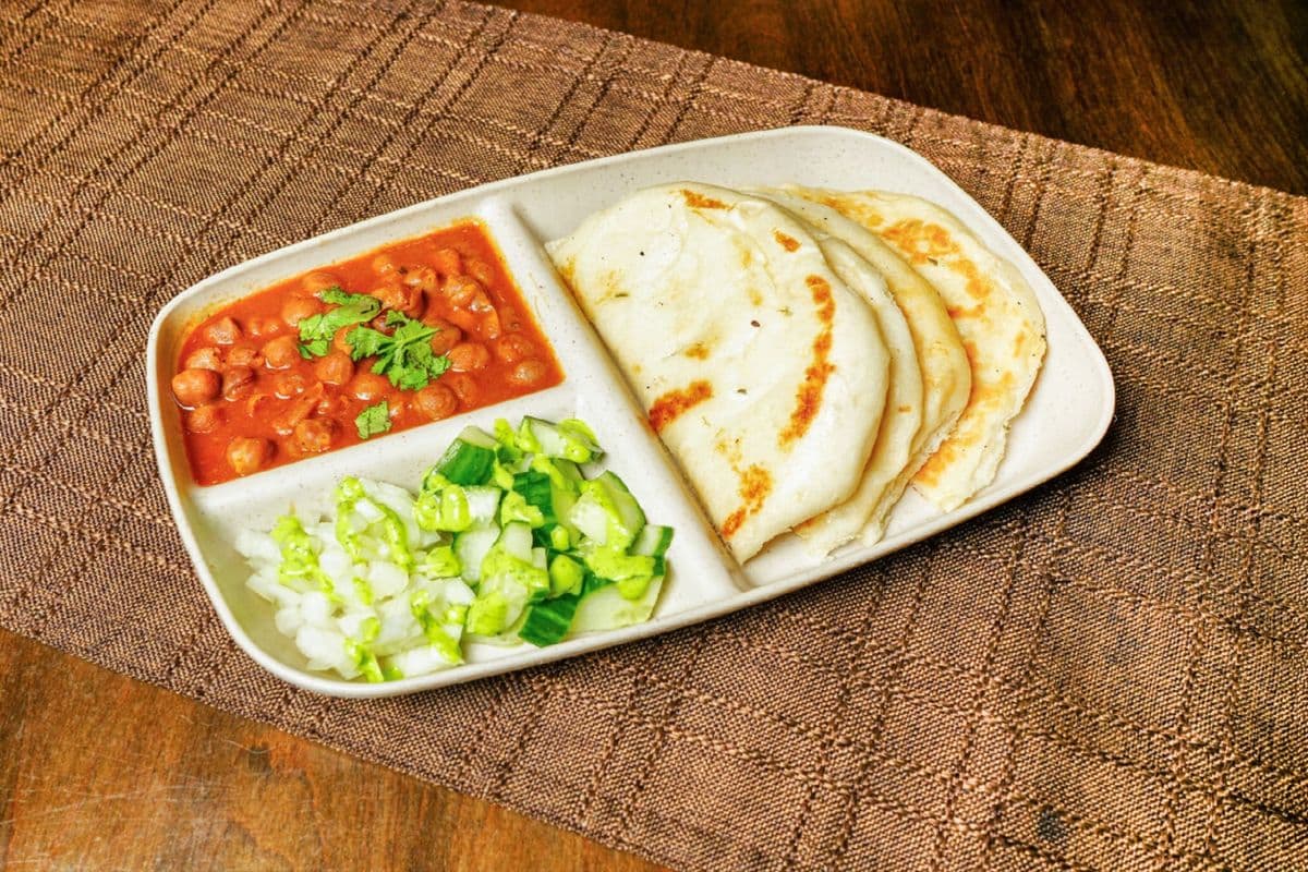 Chole Kulche India Wale (Special)