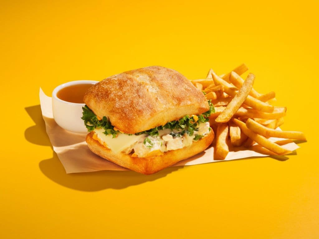 Sandwich à la salade de poulet - Les éconos / Chicken Salad Sandwich - The economeals