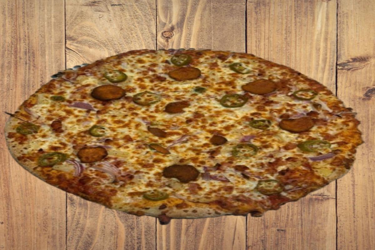 Plant Based Pepperoni Pizza - Everyday Special (5 Toppings, 1 Dip, 1 Pop)