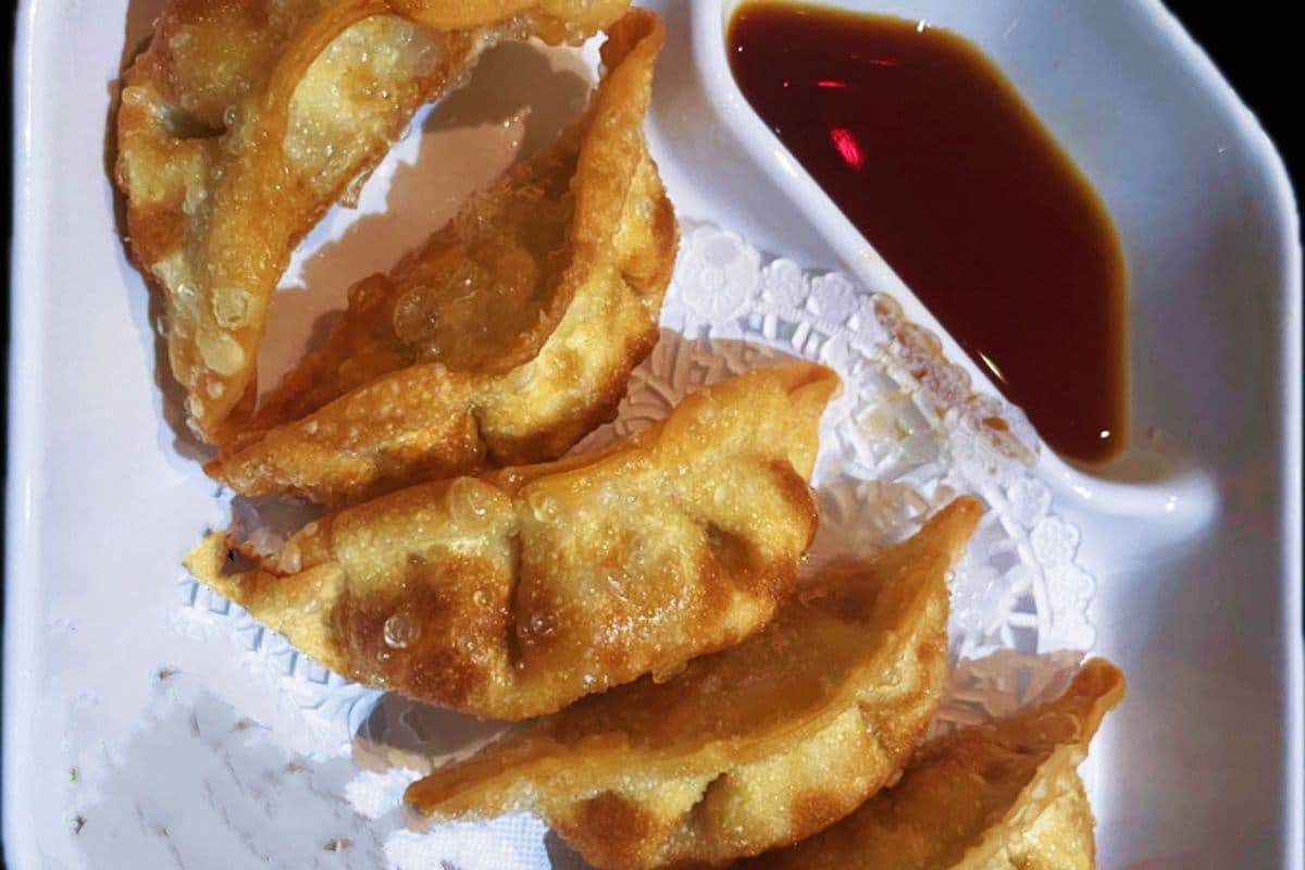2. Gyoza (6 pcs)