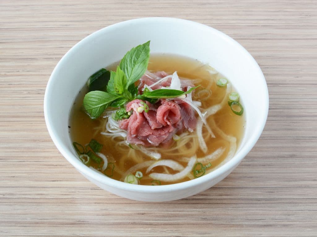 40. Rare Beef Phở Noodle Soup