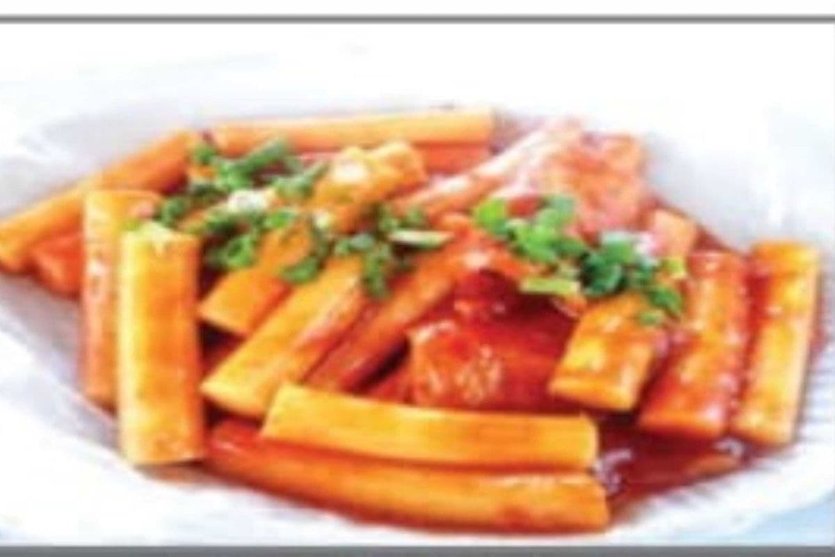 A5. Stir-Fried Rice Cakes (Ttokbbokki, 떡볶이)