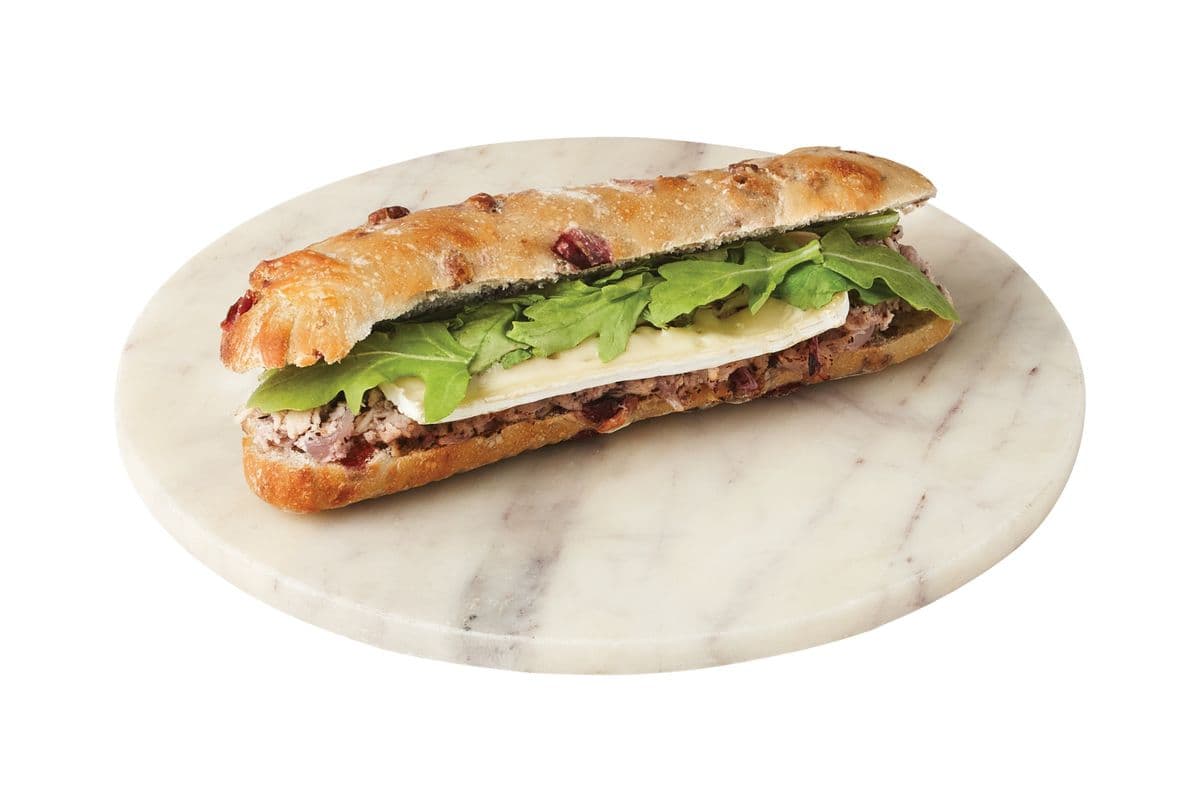Sandwich dinde effiloché et brie / Pulled Turkey and Brie Cheese Sandwich