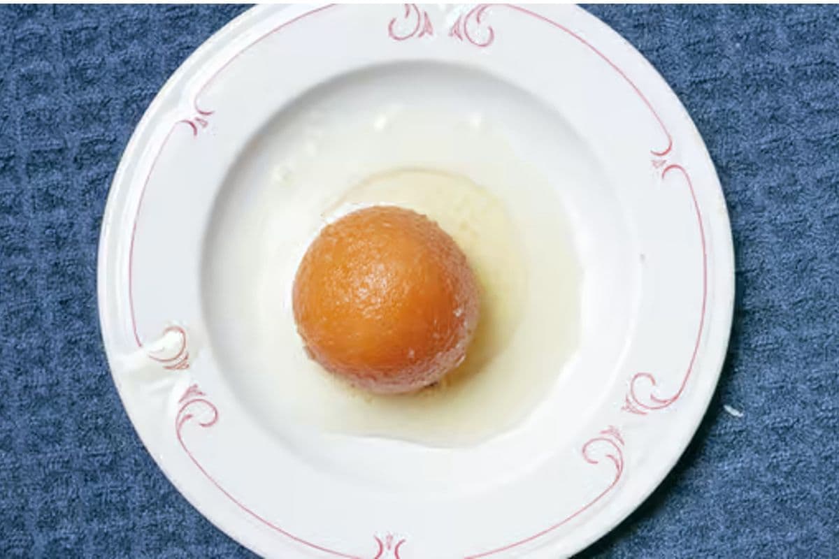 Gulab Jamun (2 Mcx / 2 Pcs)