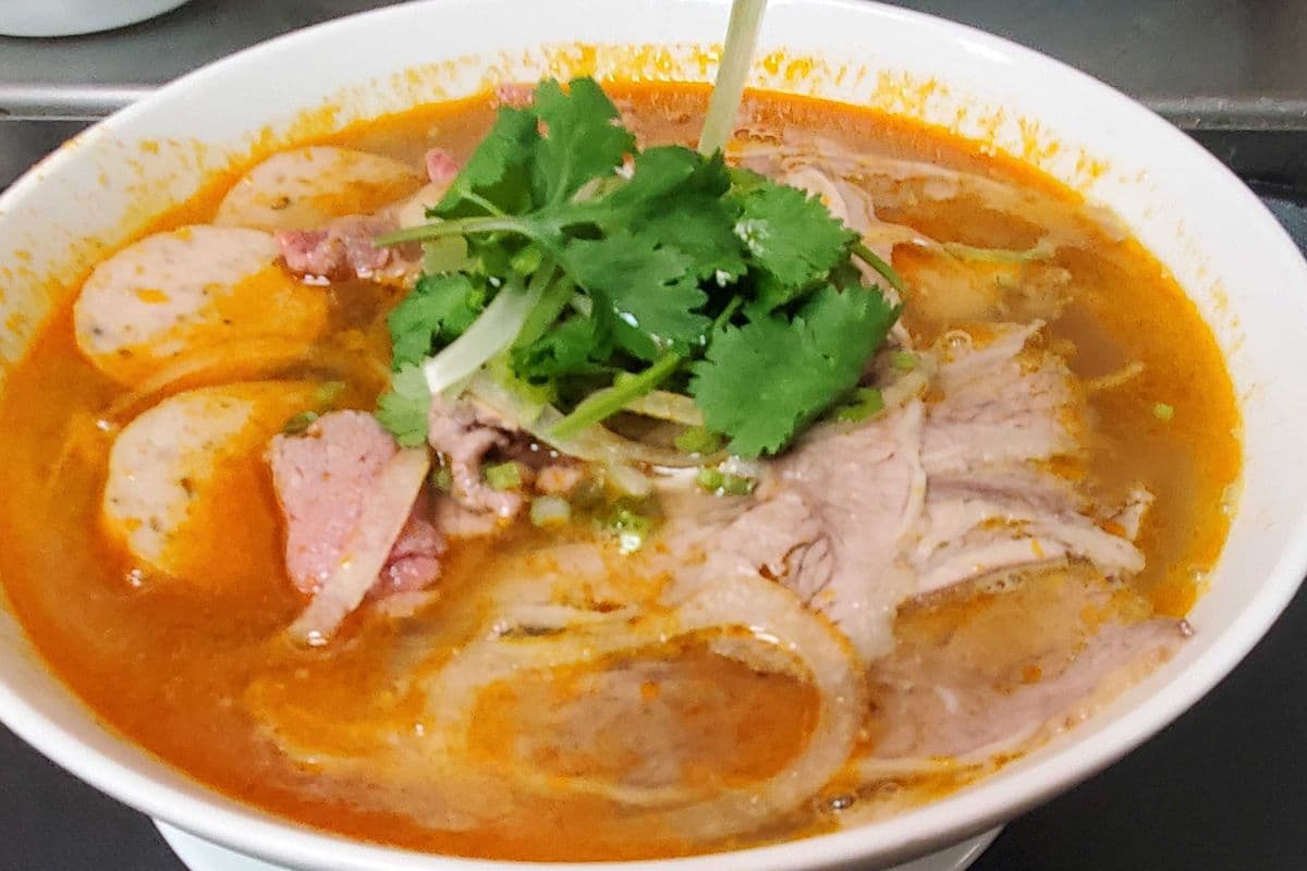 29. Vermicelli with Spicy Hue Soup