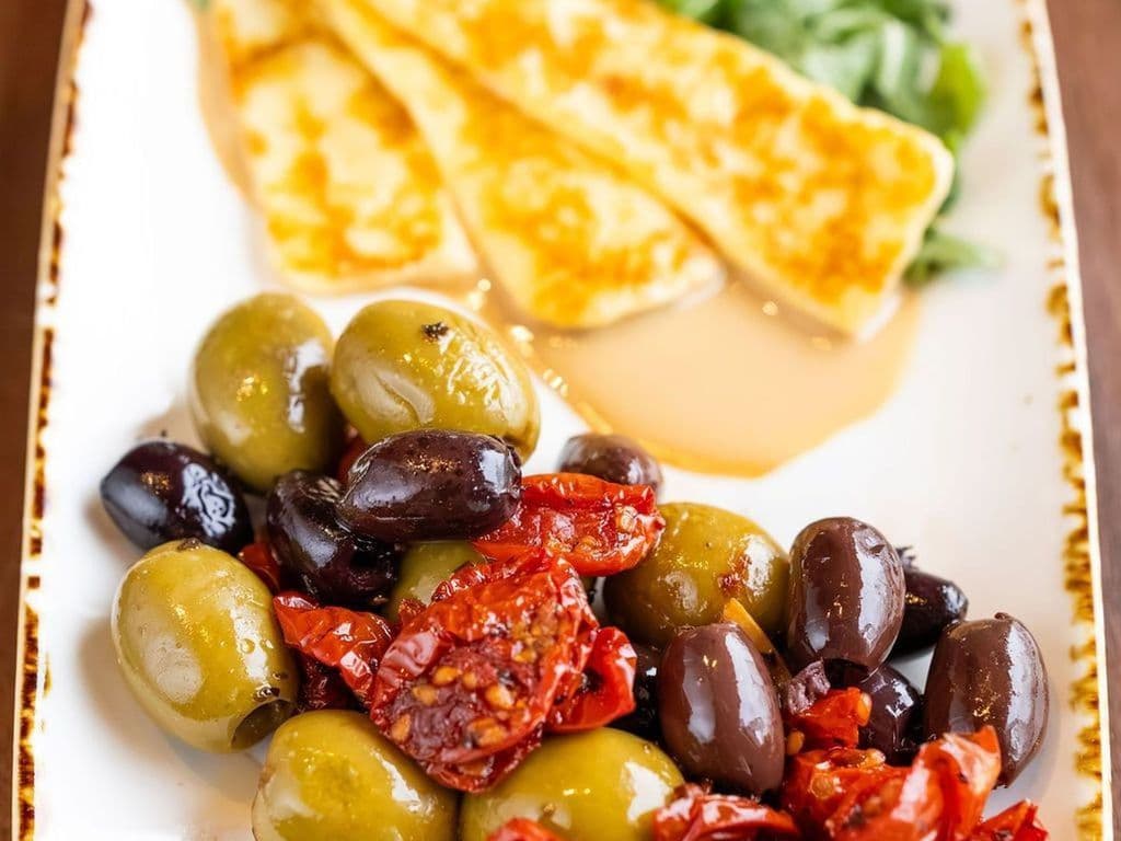 WARM OLIVES & HALLOUMI