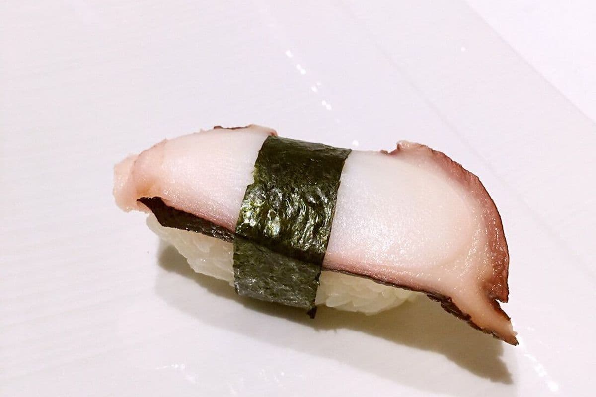 A1. Octopus Sushi (1 pc)