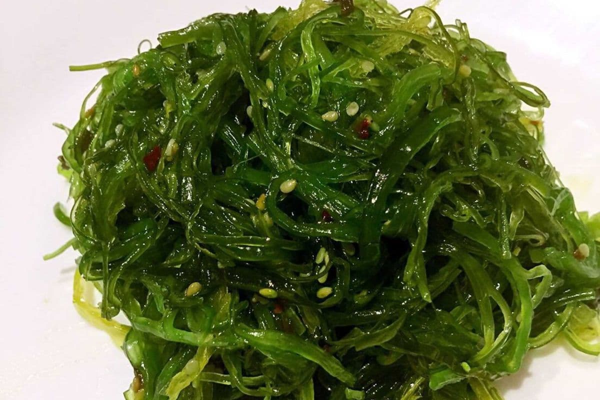 R8. Seaweed Salad