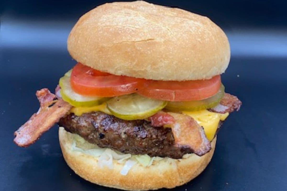 Bacon Cheeseburger - StarrBurger (8 oz)
