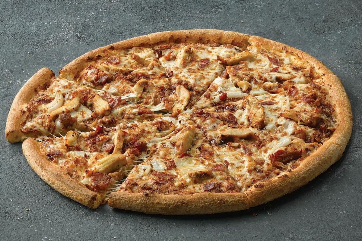 12" Pizza moyenne au poulet barbecue et bacon / Medium 12" BBQ Chicken Bacon Pizza