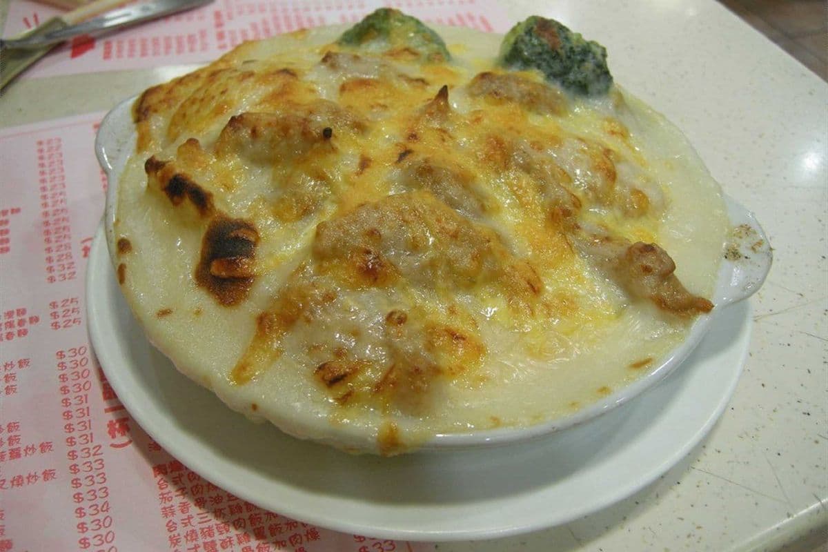 Baked Chicken Rice in Cream Sauce 芝士焗白汁雞飯