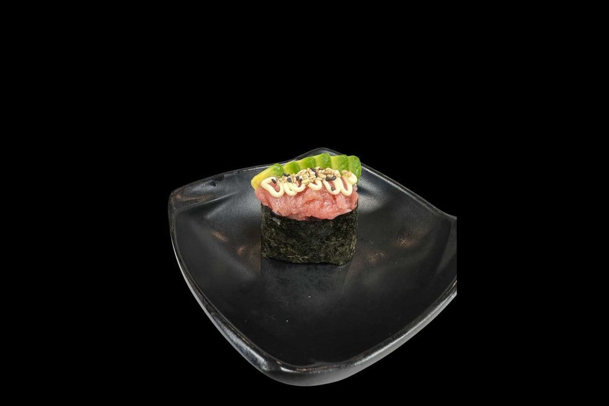 Blue Fin Tuna Gunkan (1 pcs)