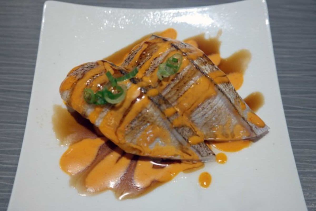 Aburi Hamachi (2 pcs)