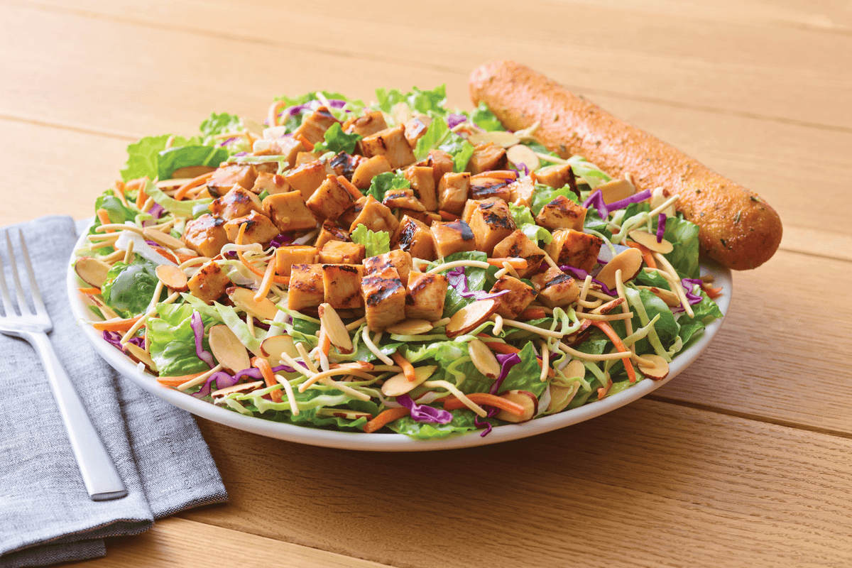 Grilled Oriental Chicken Salad