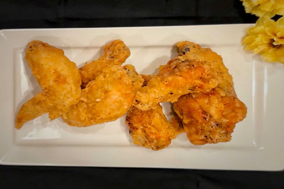 P5. Deep Fried Chicken Wings