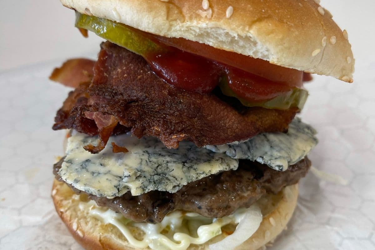 Quebecer  Beef Burger 6oz