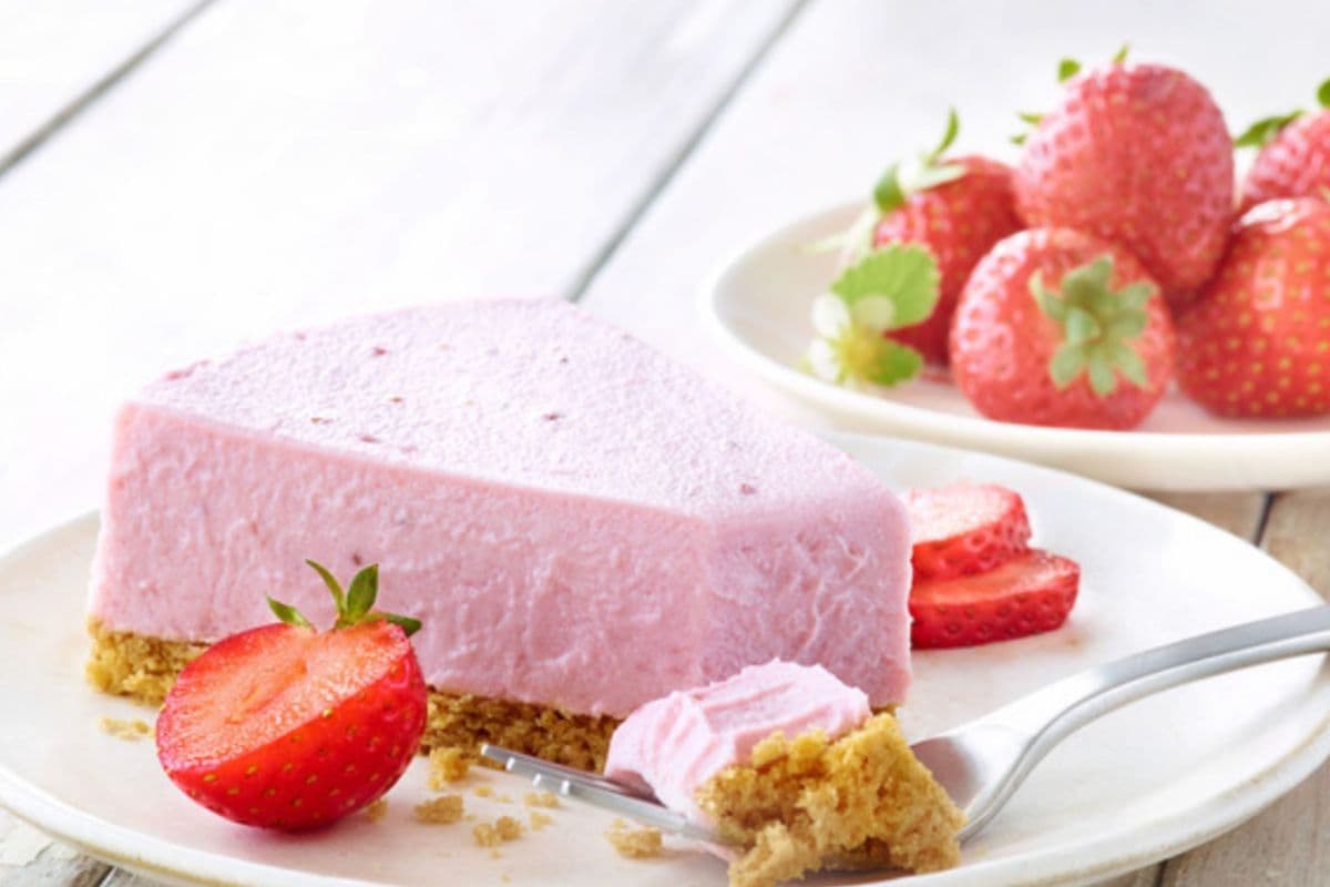 Strawberry Cake VEGAN GF Slice