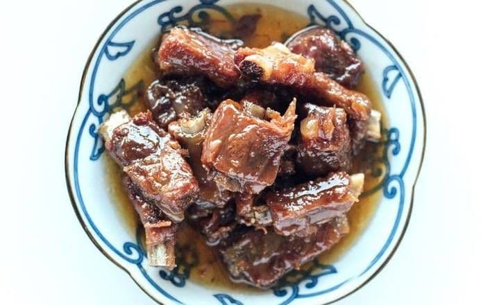Honey Garlic Spareribs / Côtes de Porc Sauce à l’Ail Sucré
