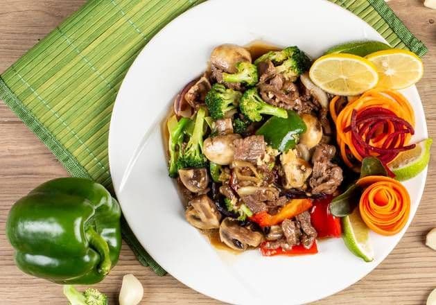 Garlic and Pepper Lamb
