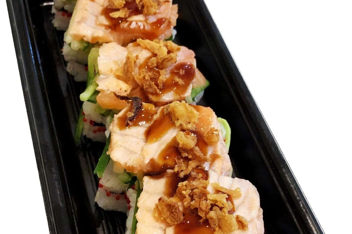 D7. Torched Salmon Box (6pcs)