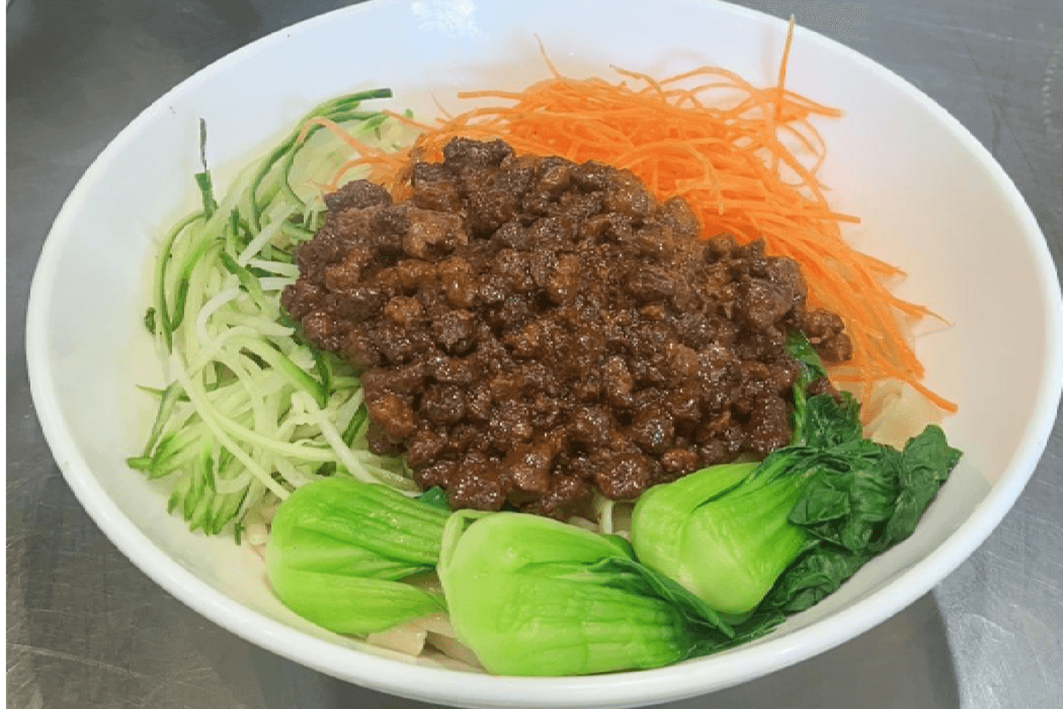 Noodles with Homemade Pork Sauce 炸酱面