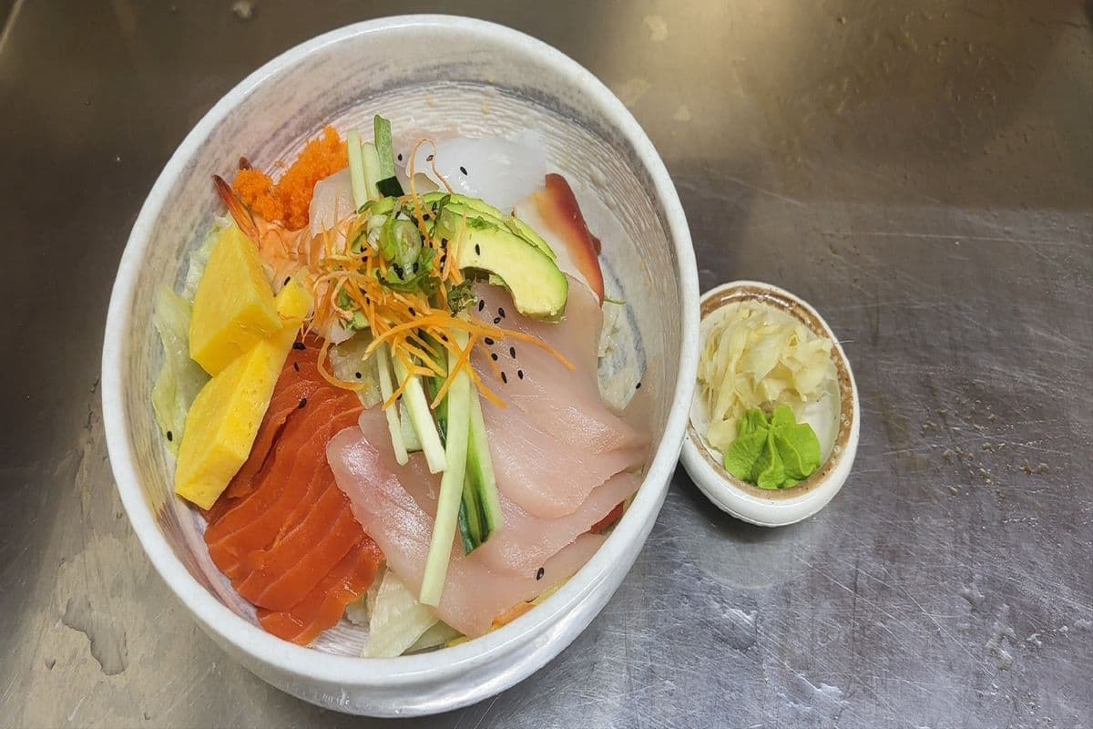 Chirashi Donburi