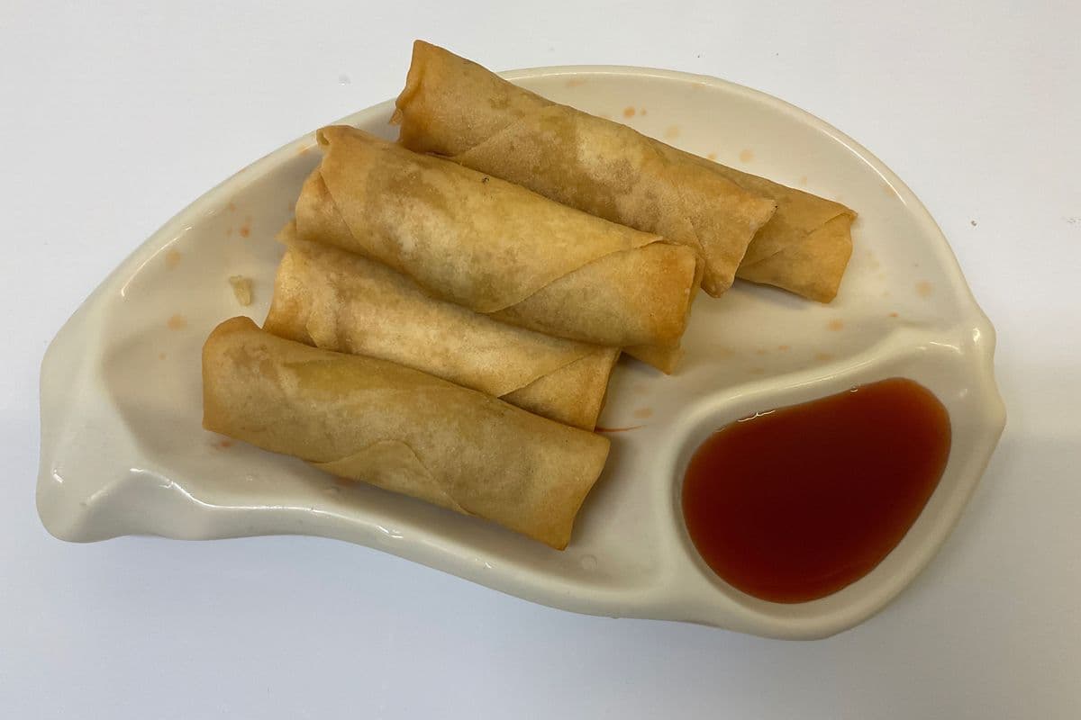 4. Spring Roll (6 pcs)