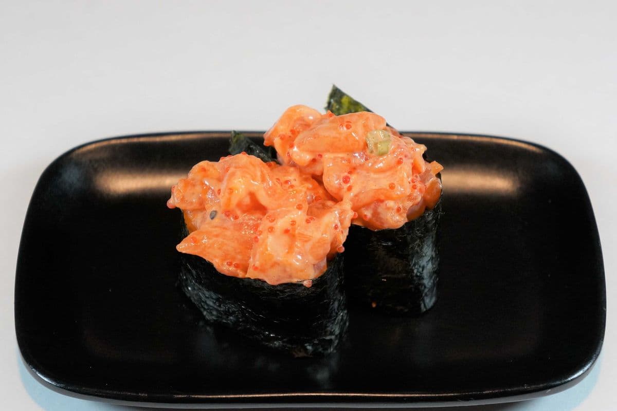 73. Spicy Salmon Sushi (2 pcs)