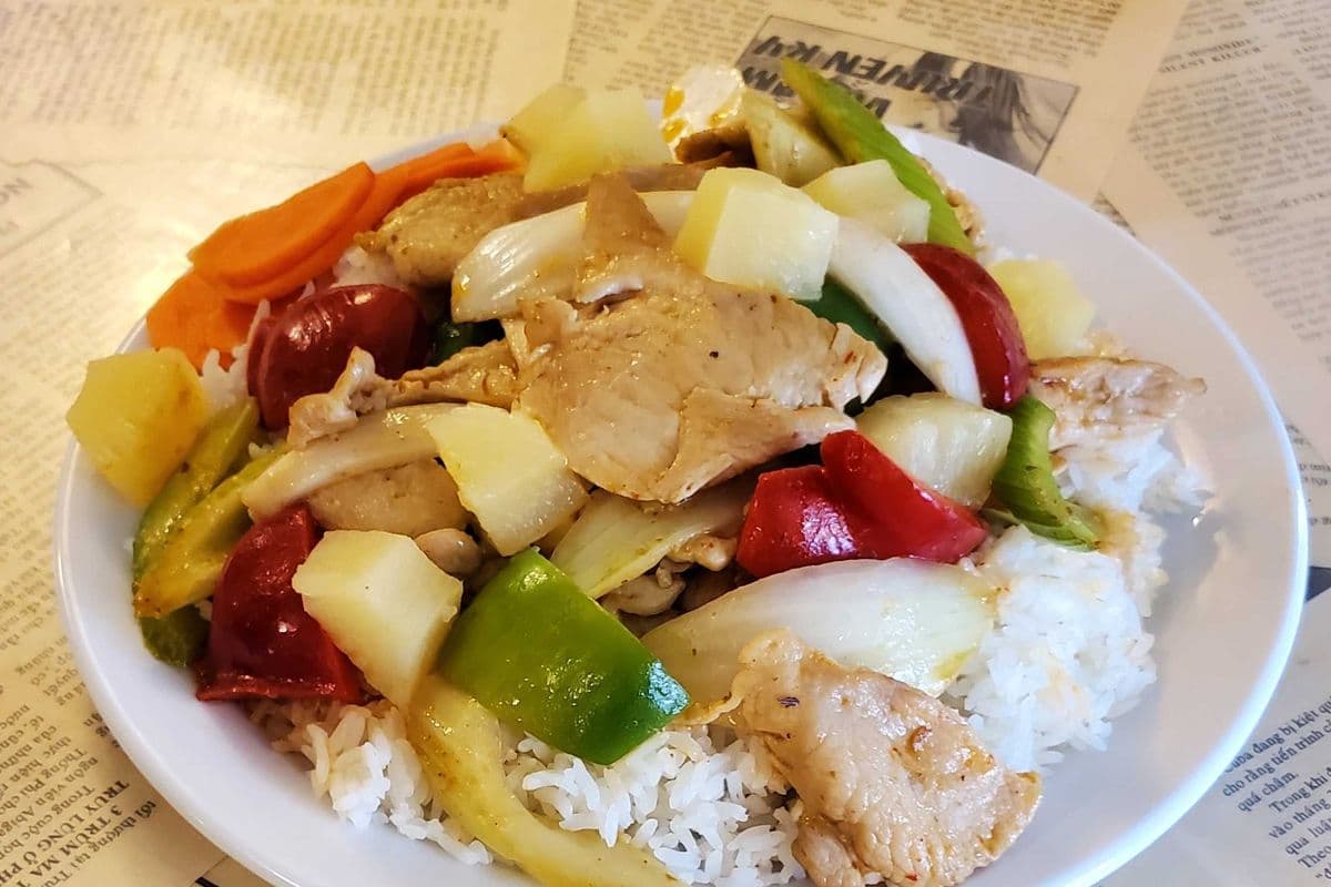 9. Ga Xao Chua Ngot / Sweet and Sour Chicken with Vegetables and Rice