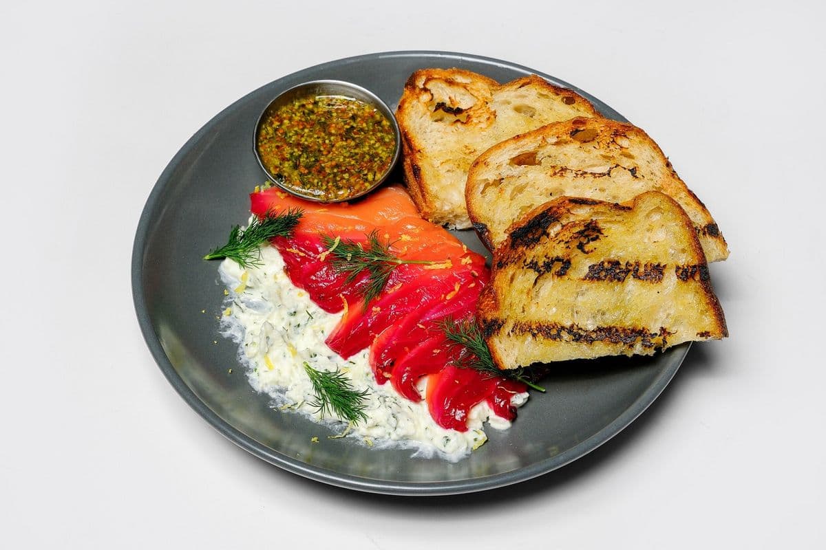 Salmon Gravlax