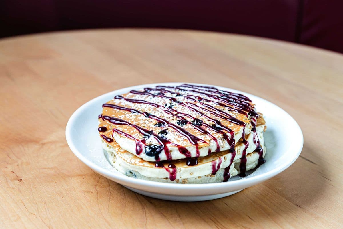 Blueberry Granola Pancakes (3 pcs)
