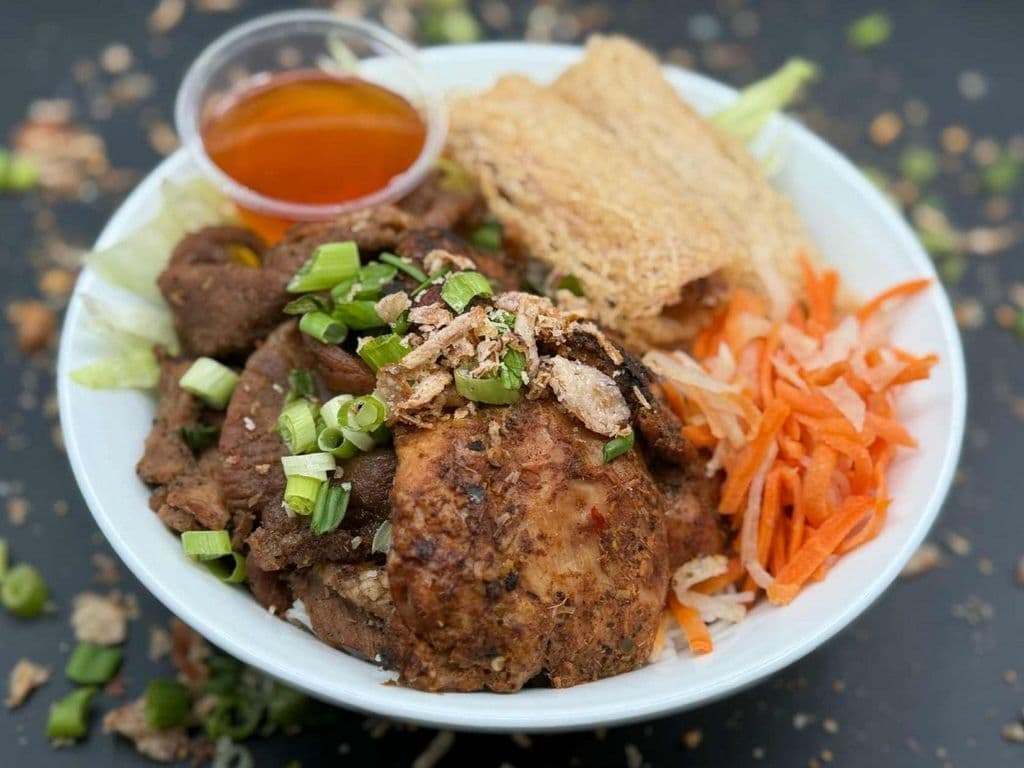 Vietnamese Vermicelli Noodle Bowl -OO