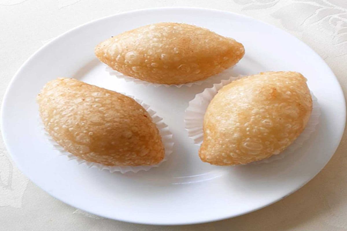 13. Deep-Fried Shrimp and Pork Dumpling