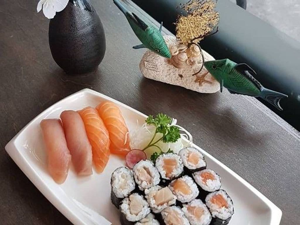 Salmon and Tuna Combo