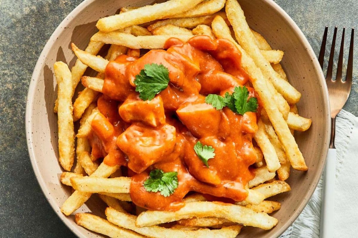 Butter Chicken Poutine